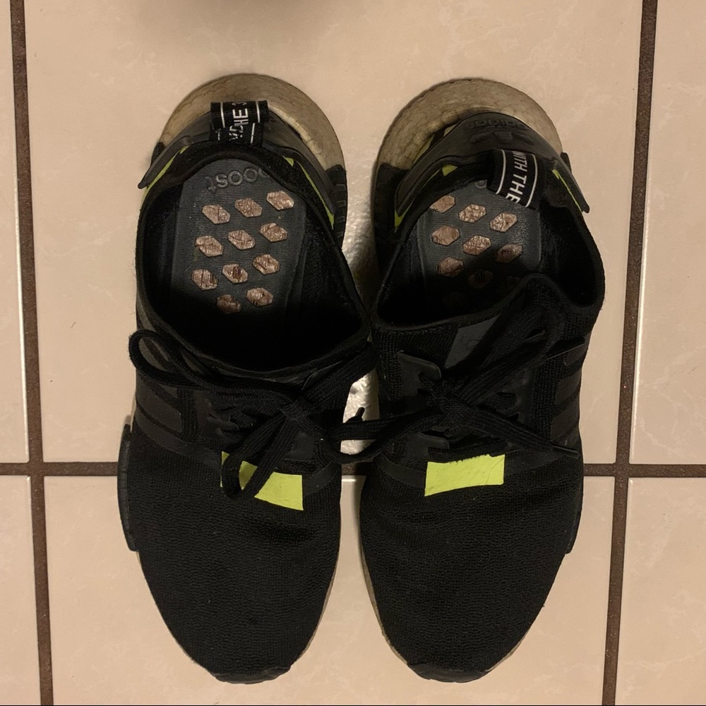 ADIDAS NMD MENS 9.5 SHOE BLACK/NEON GREEN USED GYM SHOES